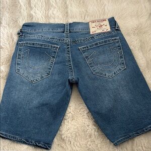 True Religion unisex Classic Denim Shorts 30